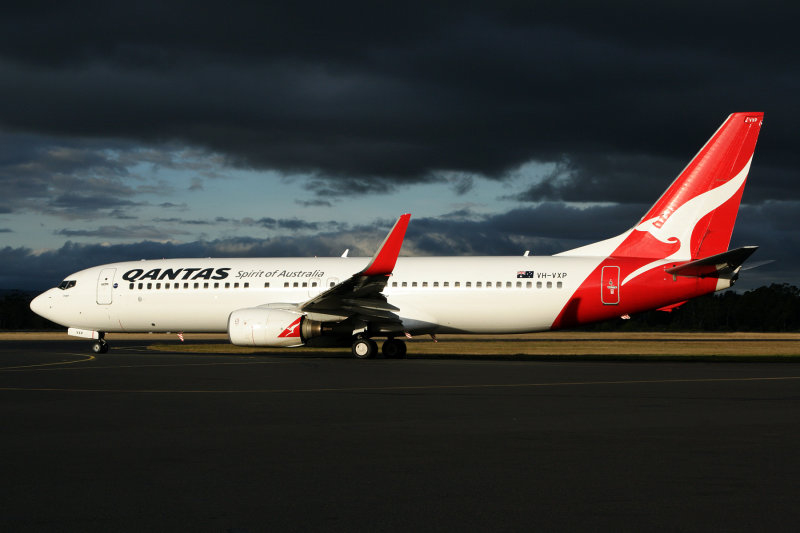 QANTAS BOEING 737 800 HBA RF IMG_3661.jpg