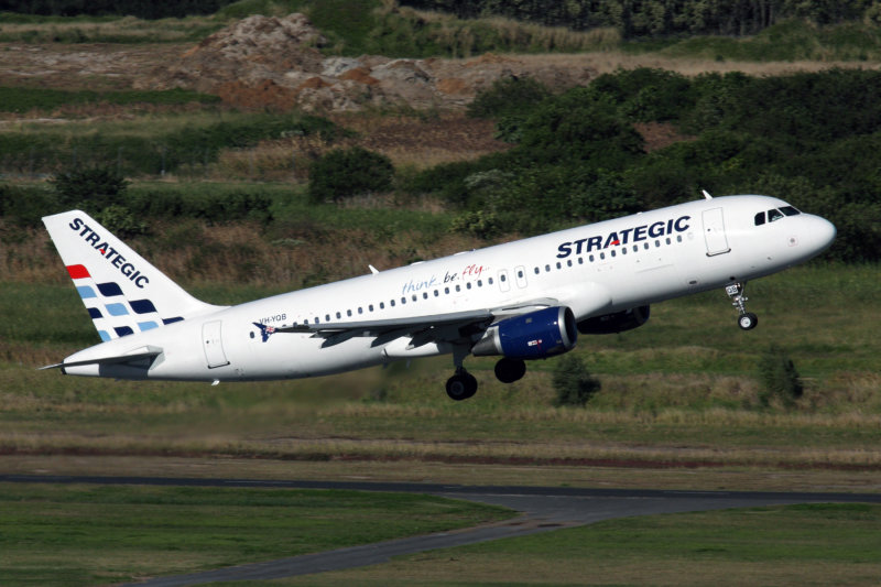 STRATEGIC AIRBUS A320 BNE RF IMG_1823.jpg