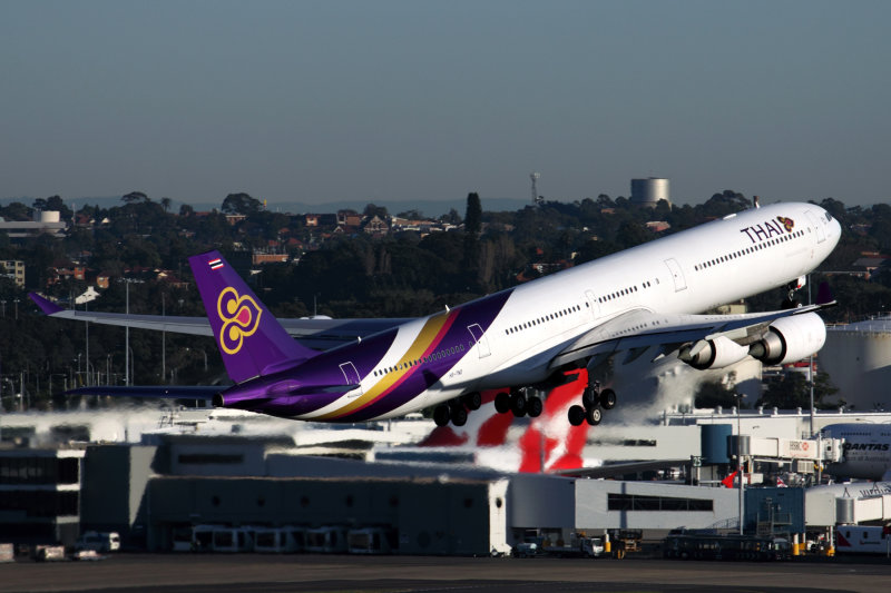 THAI AIRBUS A340 600 SYD RF IMG_9765.jpg