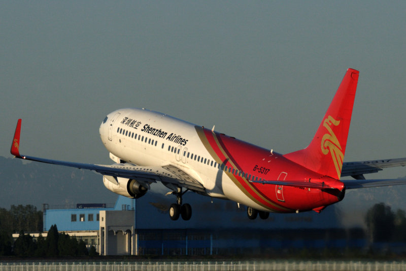 SHENZHEN AIRLINES BOEING 737 800 BJS RF IMG_4443.jpg