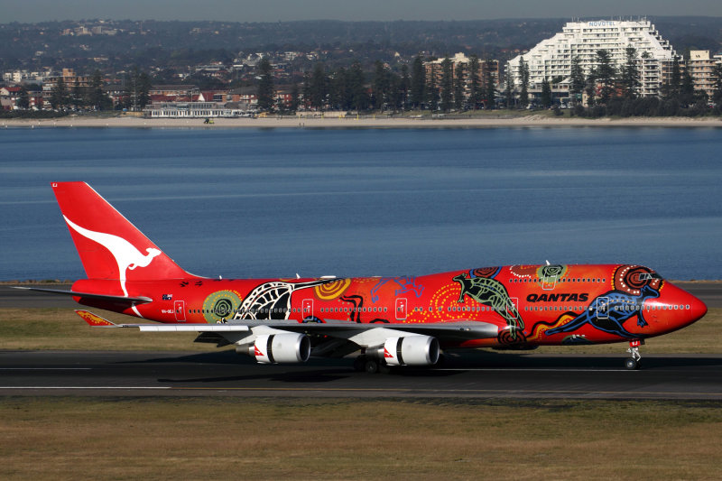 QANTAS BOEING 747 400 SYD RF IMG_0800.jpg