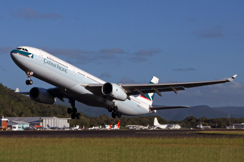 CATHAY PACIFIC AIRBUS A330 300 CNS RF IMG_9539.jpg