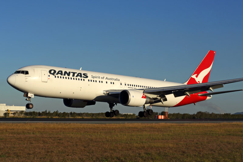 QANTAS BOEING 767 300 BNE RF 5K5A3839.jpg