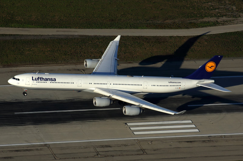 LUFTHANSA AIRBUS A340 600 LAX RF 5K5A7700.jpg