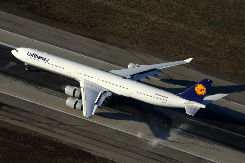 LUFTHANSA AIRBUS A340 600 LAX RF 5K5A7712.jpg