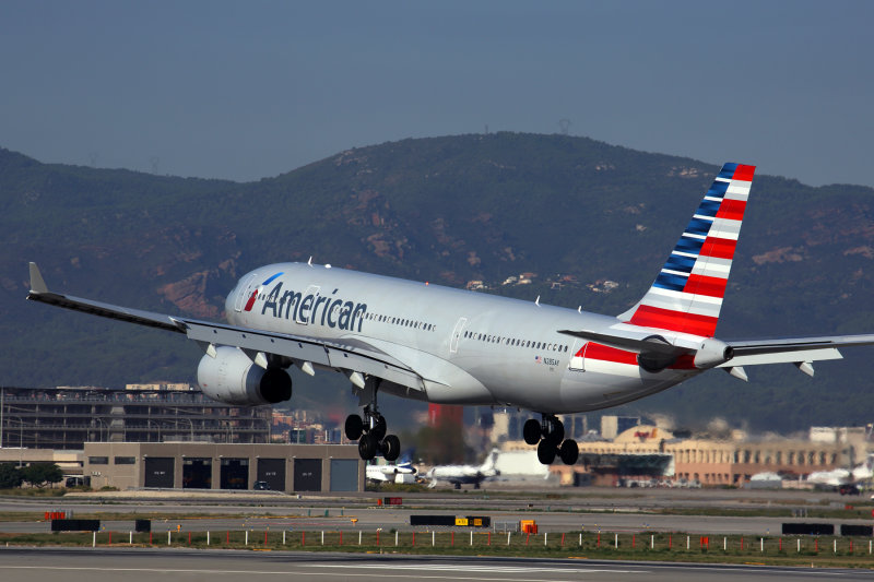 AMERCIAN AIRBUS A330 200 BCN RF 5K5A8509.jpg