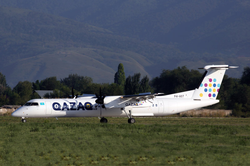 QAZAQ DASH 8 400 ALA RF 5K5A0585.jpg