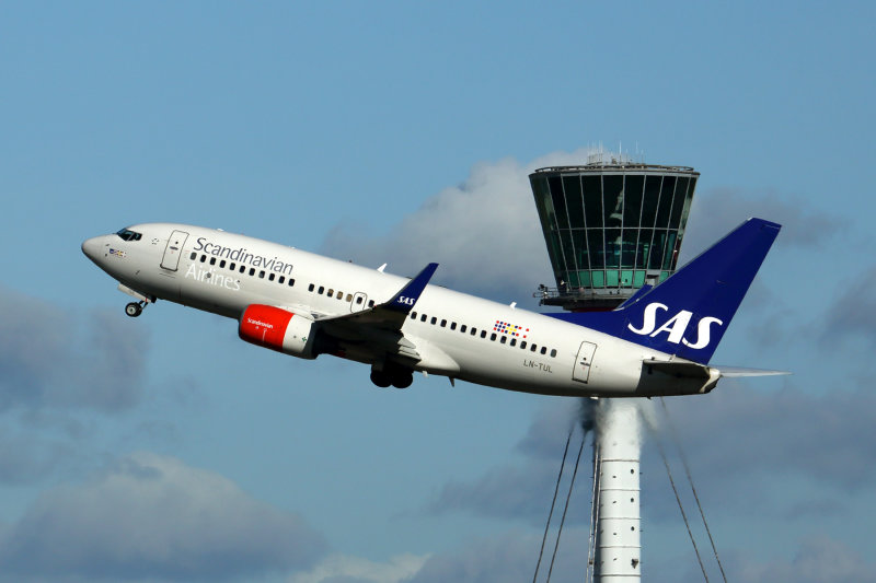 SAS BOEING 737 700 LHR RF 5K5A1136.jpg