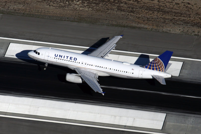 UNITED AIRBUS A320 LAX RF 5K5A5052.jpg