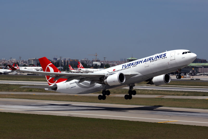 TURKISH_AIRLINES_AIRBUS_A330_300_IST_RF_5K5A0272.jpg