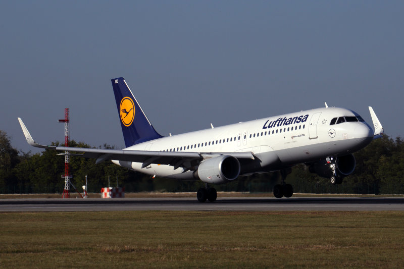 LUFTHANSA_AIRBUS_A320_BUD_RF_5K5A4693.jpg