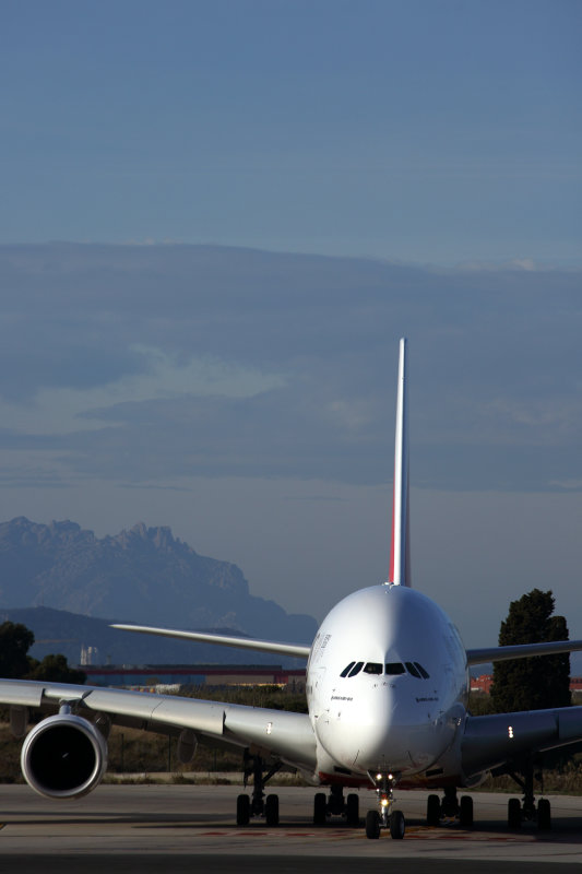 EMIRATES_AIRBUS_A380_BCN_RF_5K5A7522.jpg