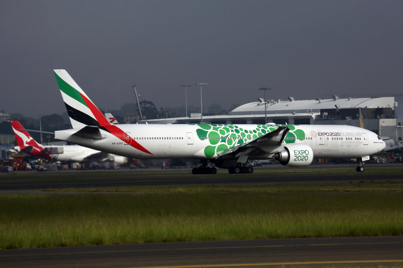 EMIRATES_BOEING_777_300ER_SYD_RF_5K5A9984.jpg