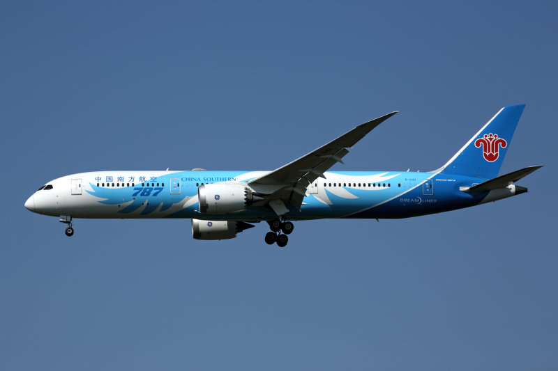 CHINA_SOUTHERN_BOEING_787_9_LHR_RF_5K5A0327.jpg