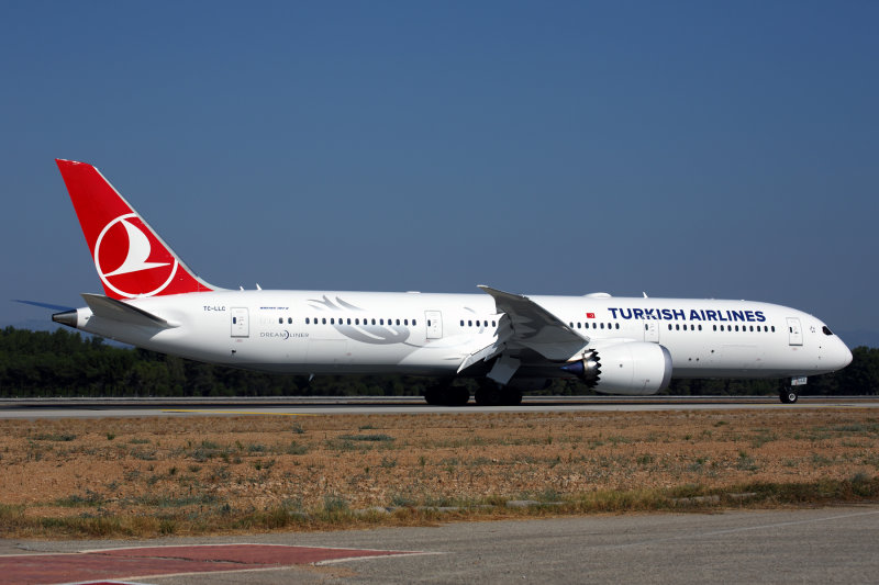 TURKISH_BOEING_787_9_AYT_RF_5K5A1036.jpg