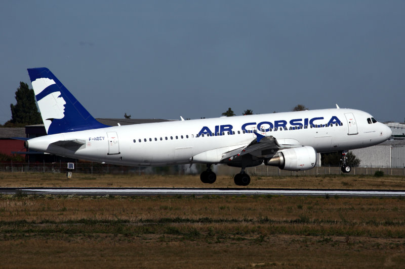 AIR_CORSICA_AIRBUS_A320_ORY_RF_5K5A3772.jpg