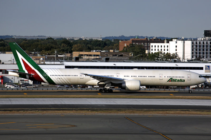 ALITALIA_BOEING_777_300ER_JFK_RF_5K5A9699.jpg