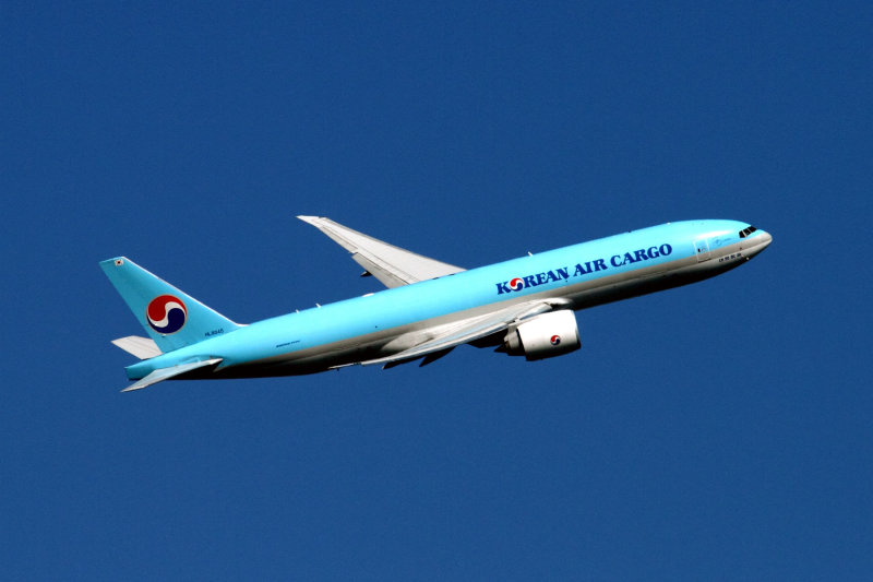 KOREAN_AIR_CARGO_BOEING_777F_JFK_RF_IMG_0016.jpg