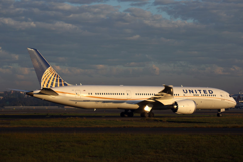 UNITED_BOEING_787_9_SYD_RF_5K5A1451.jpg