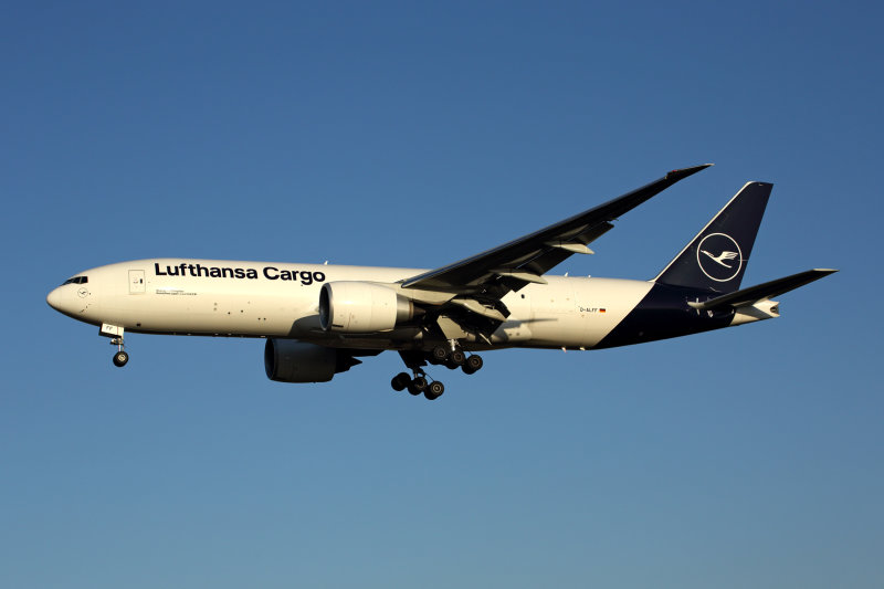 LUFTHANSA_CARGO_BOEING_777F_NRT_RF_5K5A1475.jpg