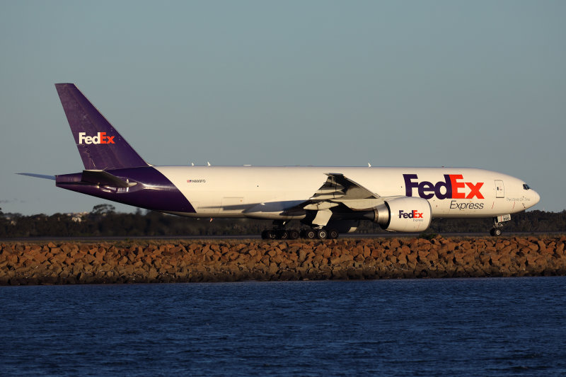FEDEX BOEING 777F SYD RF 002A7294.jpg