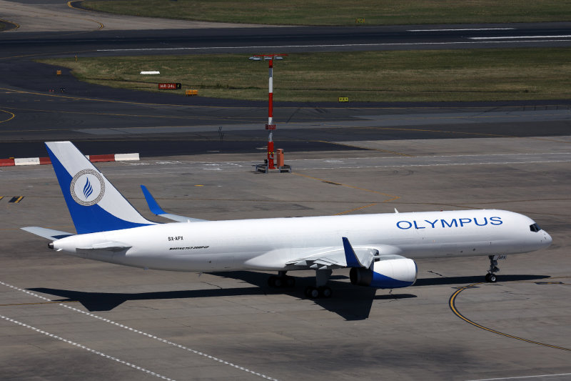 OLYMPUS BOEING 757 200PCF SYD RF 002A7789.jpg
