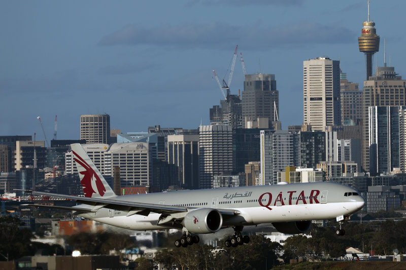 QATAR BOEING 777 300ER SYD RF 002A7631.jpg