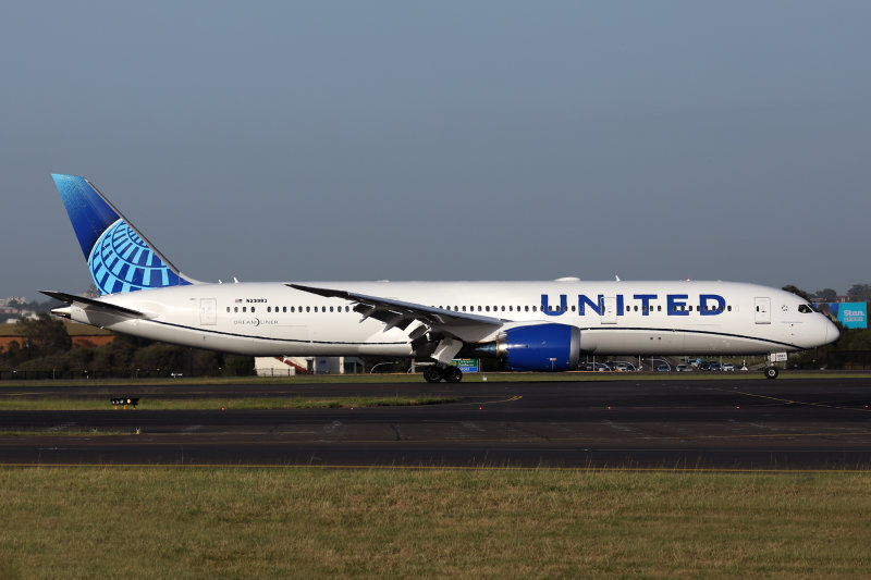 UNITED BOEING 787 9 SYD RF 002A8203.jpg