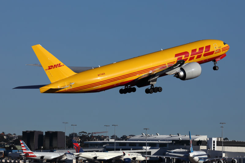 DHL BOEING 777F SYD RF 002A9818.jpg