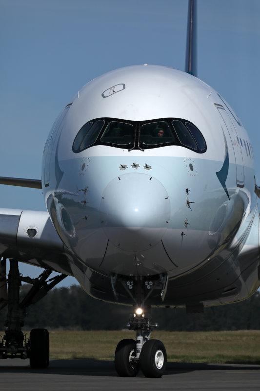 CATHAY PACIFIC AIRBUS A350 900 HBA RF 002A0205.jpg