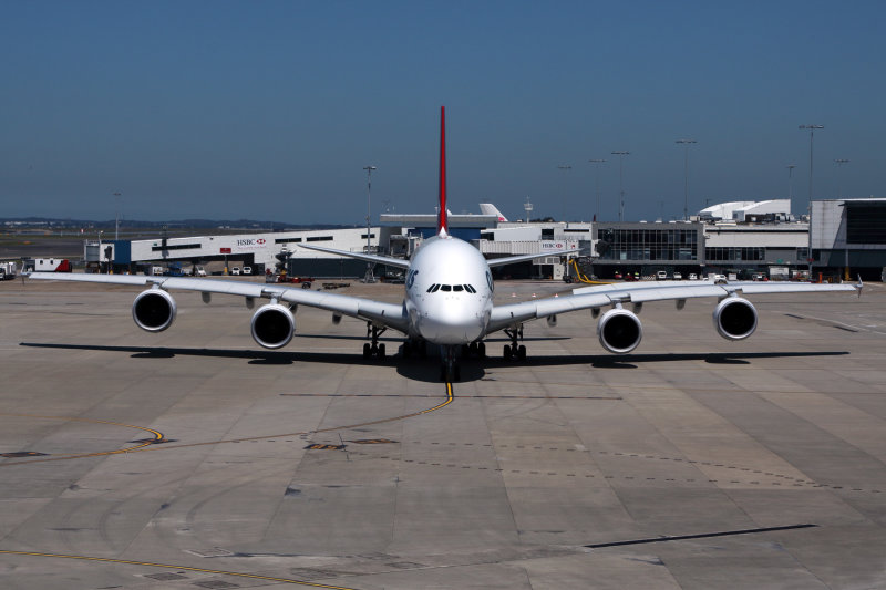 QANTAS AIRBUS A380 SYD RF IMG_1313.jpg