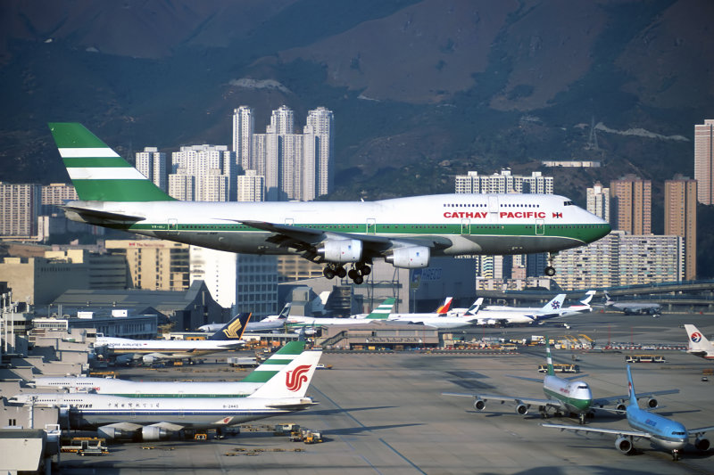CATHAY PACIFIC BOEING 747 300 HKG RF F.jpg