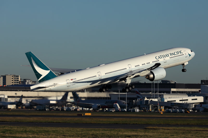 CATHAY PACIFIC BOEING 777 300ER SYD RF 002A2296.jpg