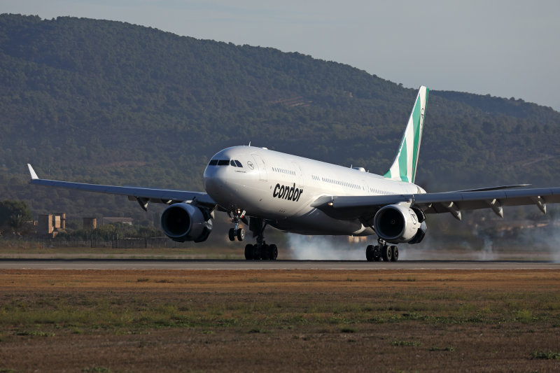 CONDOR AIRBUS A330 200 PMI RF 002A3381.jpg