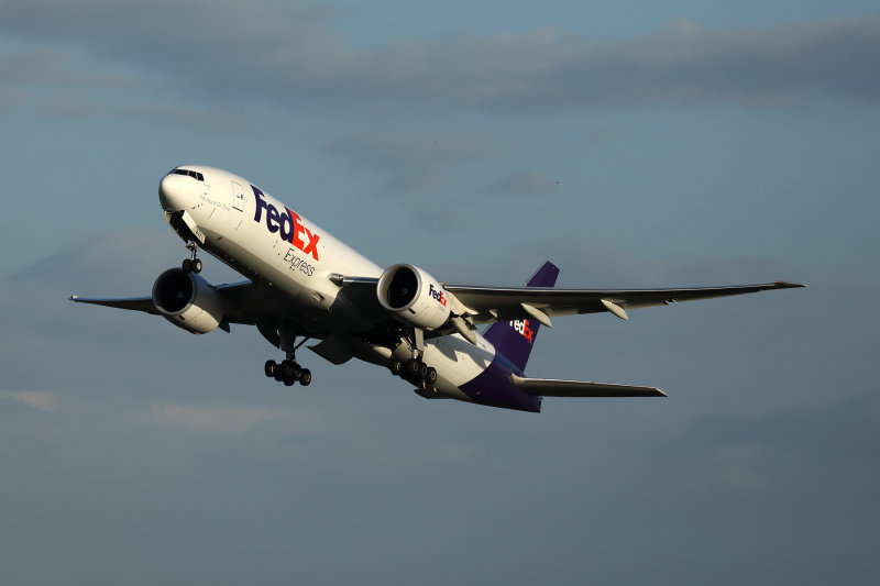 FEDEX BOEING 777F CGN RF 002A5136.jpg