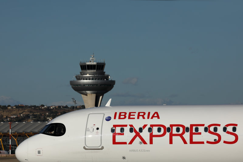 IBERIA EXPRESS AIRBUS A321 NEO MAD RF 002A4717.jpg