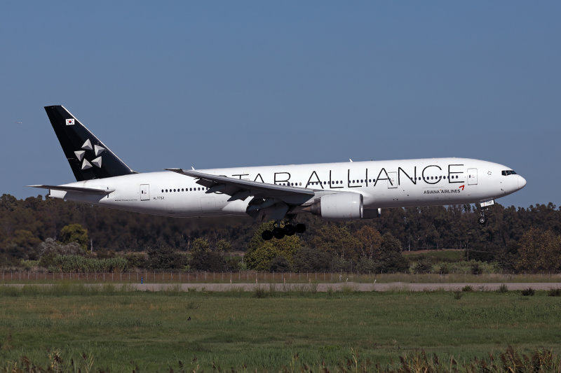 ASIANA BOEING 777 200 FCO RF KUL 002A2720.jpg