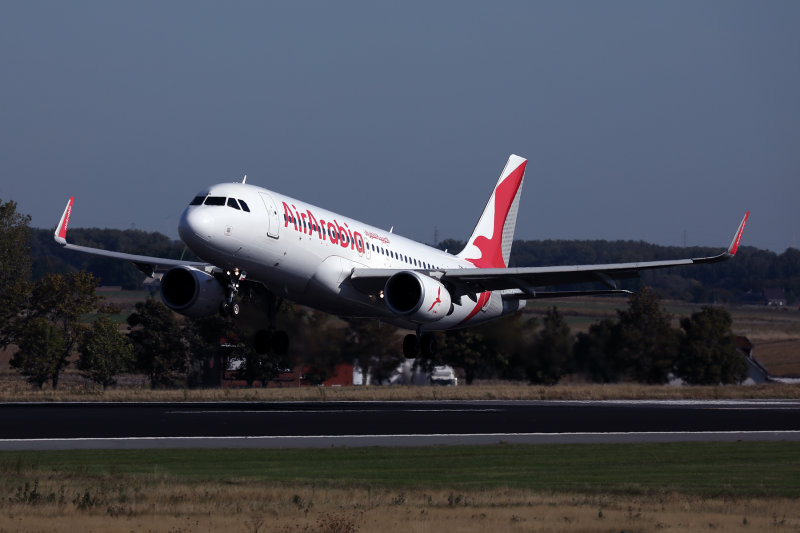 AIR ARABIA AIRBUS A320 BRU RF 002A3956.jpg