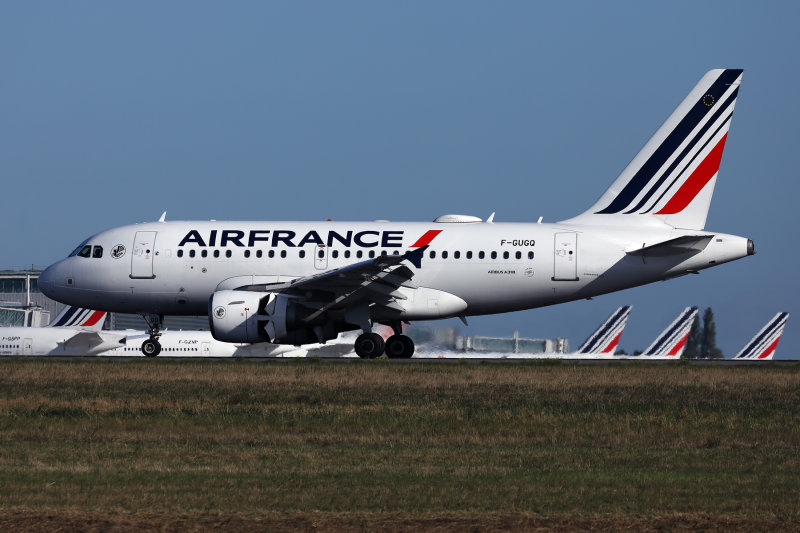 AIR FRANCE AIRBUS A318 CDG RF 002A2900.jpg