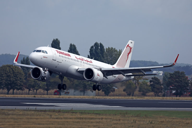 TUNIS AIR AIRBUS A320 NEO BRU RF 002A2853.jpg