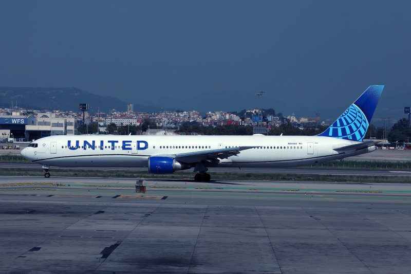 UNITED BOEING 767 400 BCN RF 002A3245.jpg