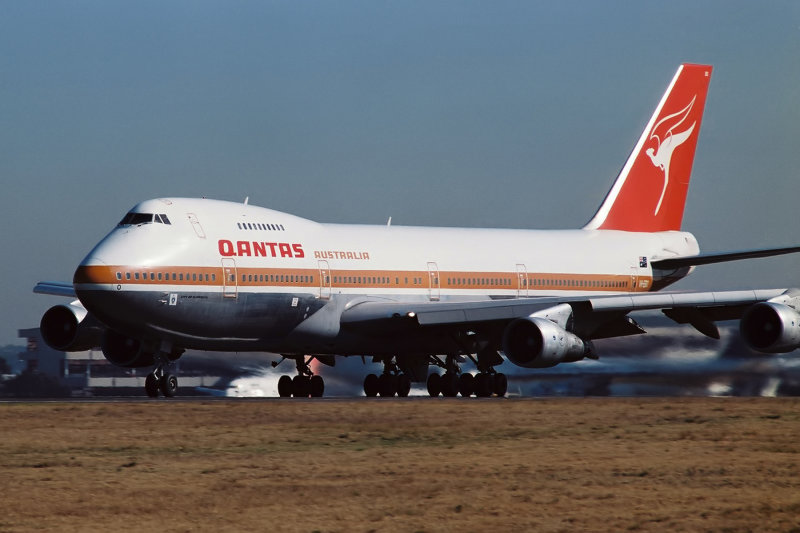 QANTAS BOEING 747 200 SYD RF 073 32.jpg