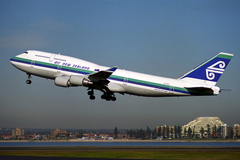 AIR NEW ZEALAND BOEING 747 400 SYD RF 1044 25.jpg