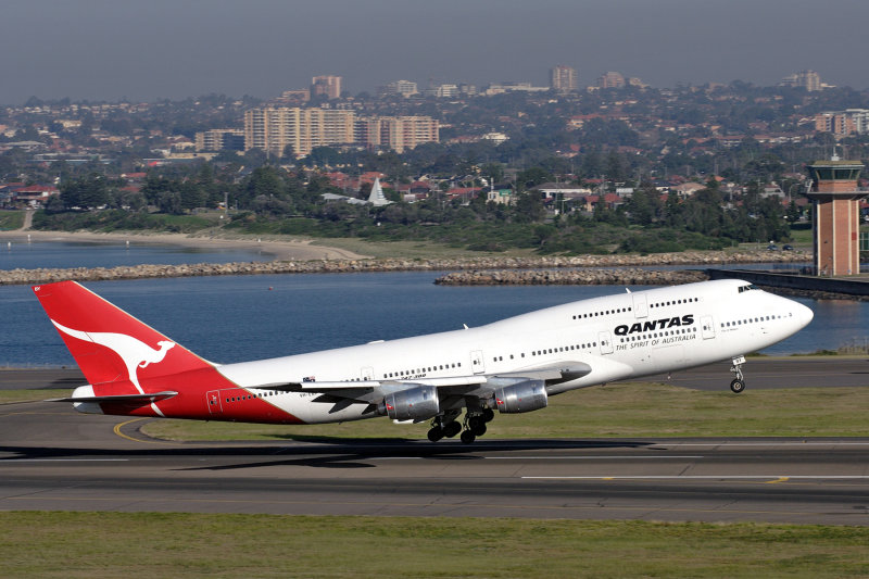 QANTAS BOEING 747 300 SYD RF IMG_9728.jpg