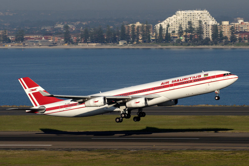 AIR MAURITIUS AIRBUS A340 SYD RF IMG_9627.jpg