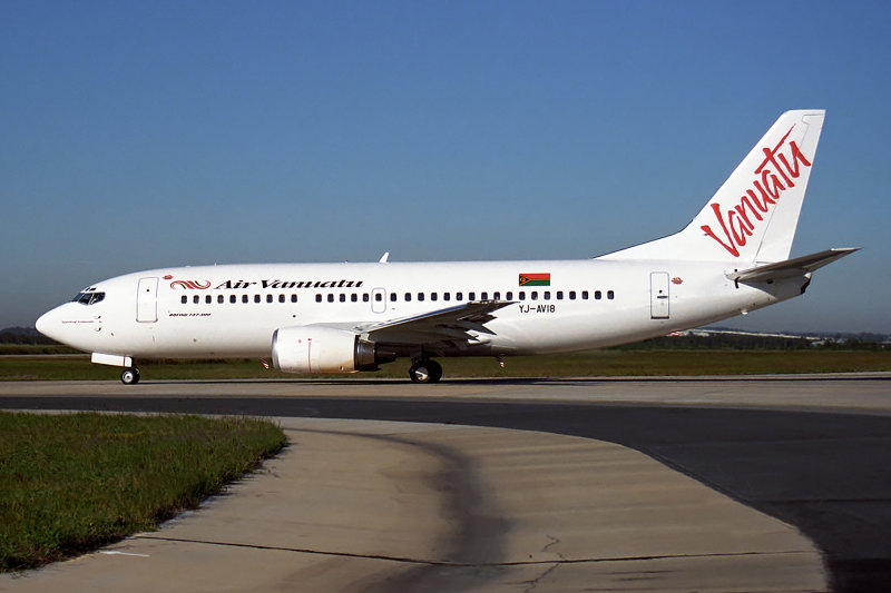 AIR VANUATU BOEING 737 300 BNE RF 1237 20.jpg
