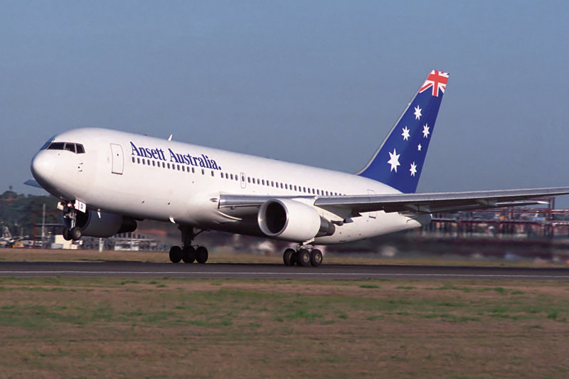 ANSETT AUSTRALIA BOEING 767 200 SYD RF 371 21.jpg