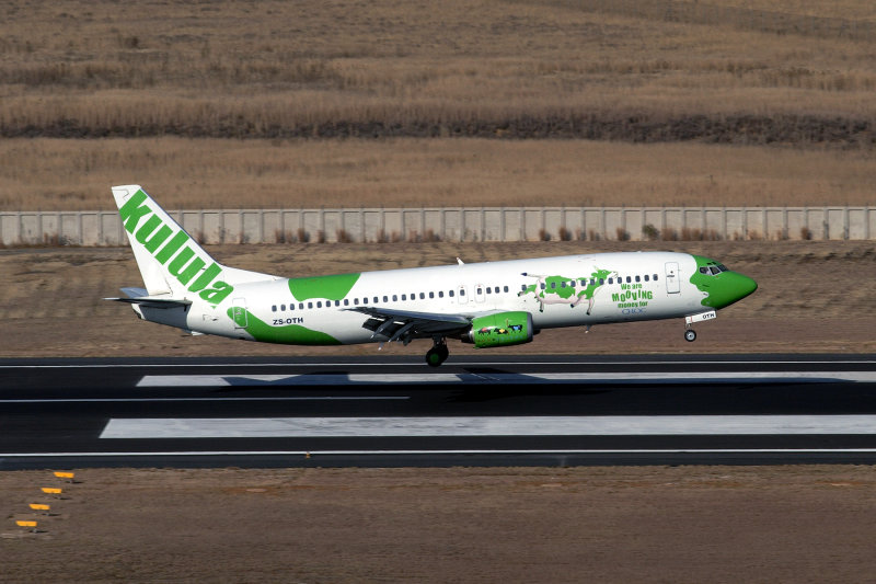 KULULA.COM BOEING 737 400 JNB RF IMG_1030.jpg