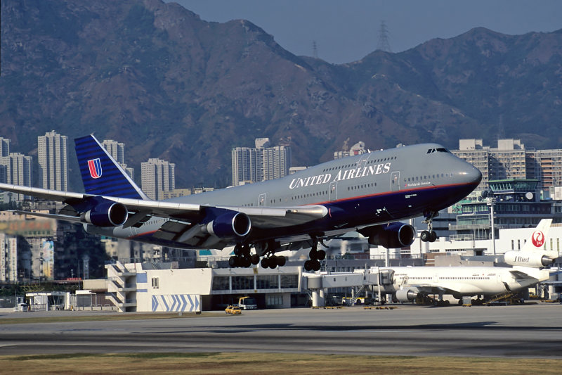 UNITED BOEING 747 400 HKG RF V50.jpg