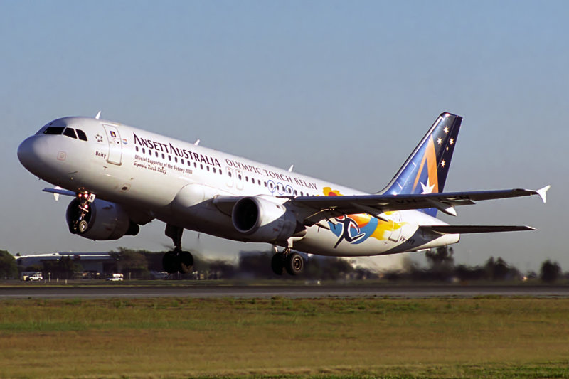 ANSETT AUSTRALIA AIRBUS A320 BNE RF 1490 15.jpg